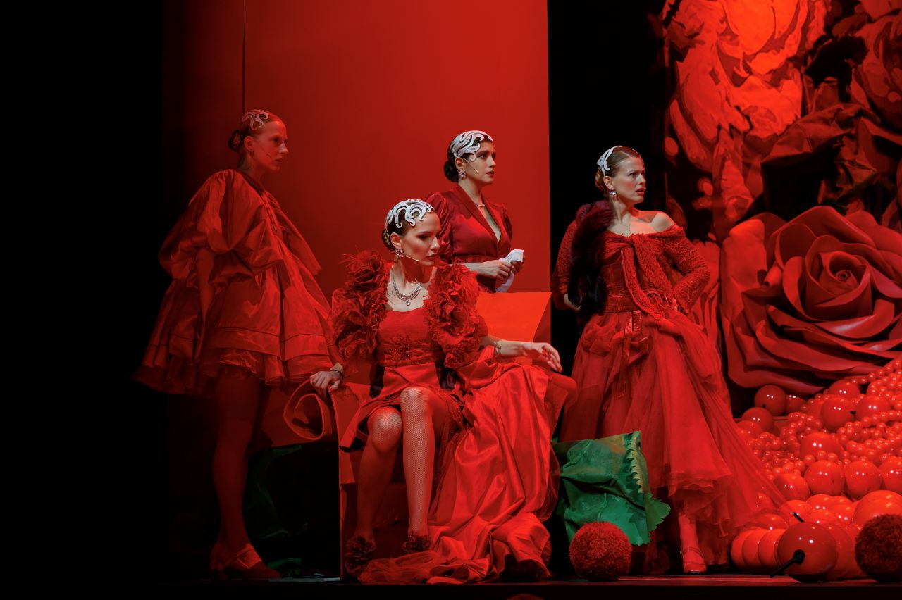 8 разгневанных женщин