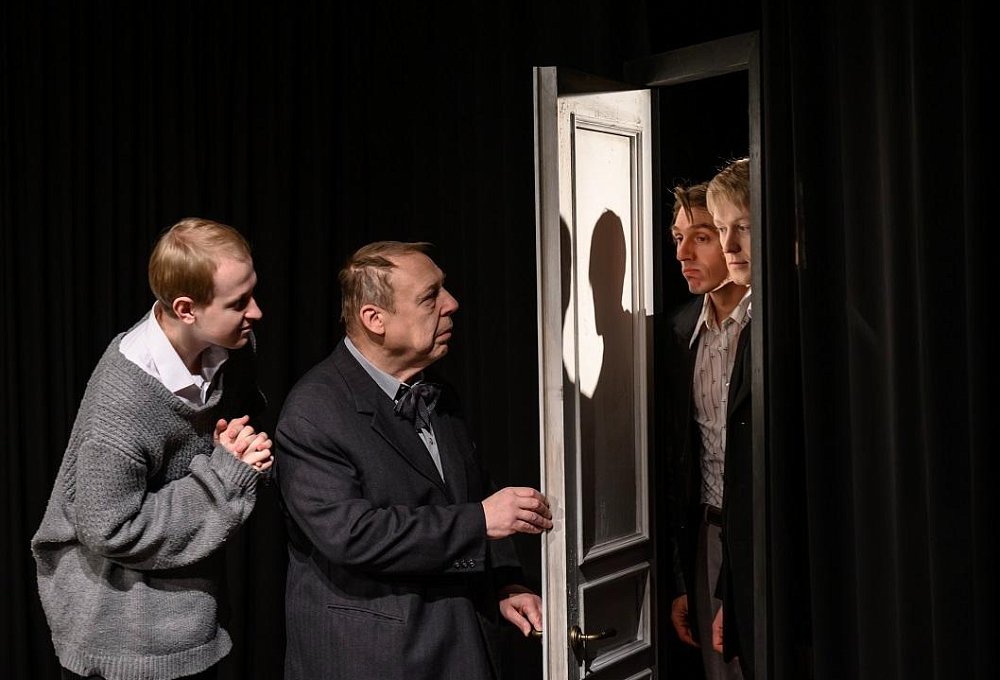 Старший сын